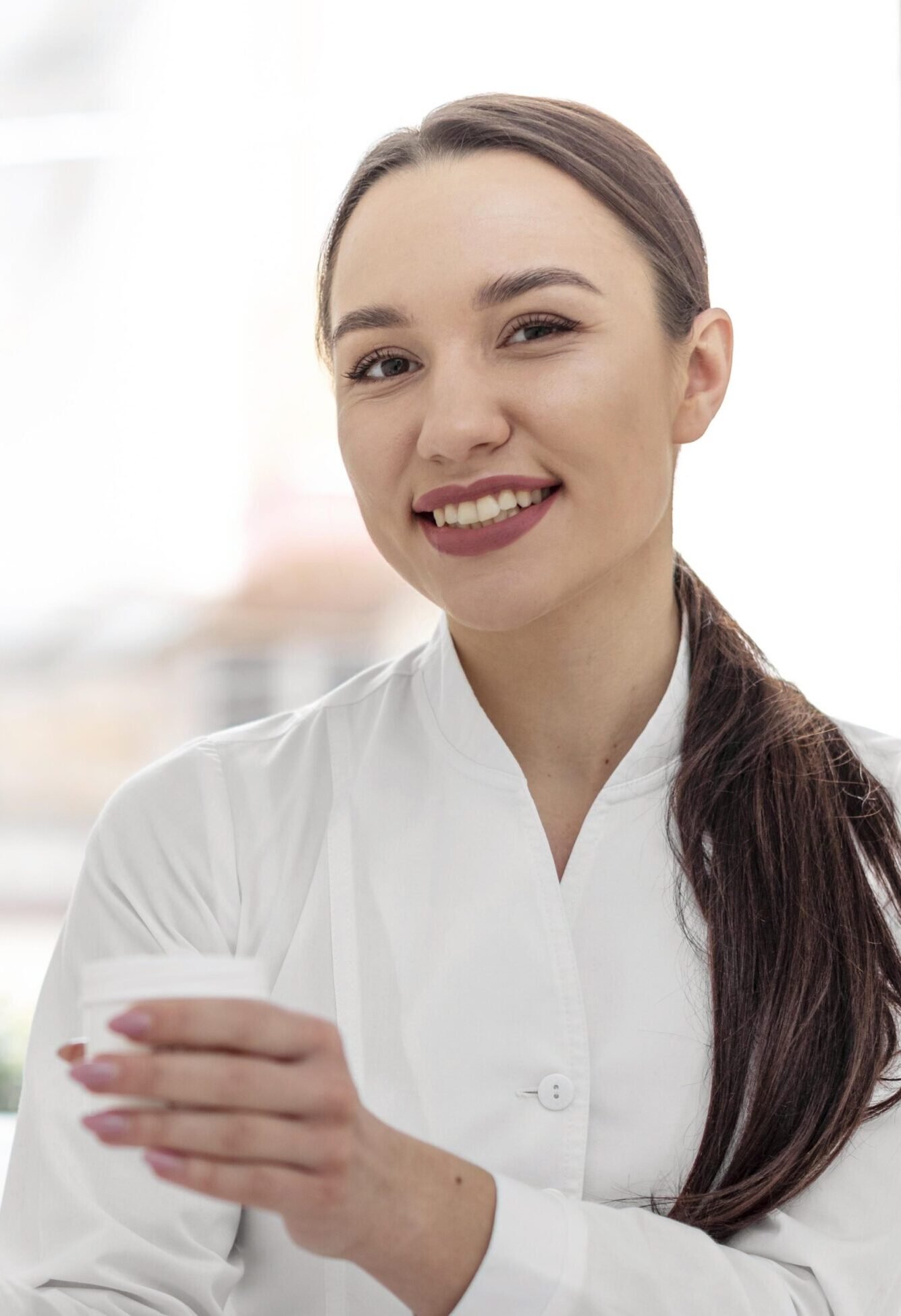 beautician woman clinic scaled e1790351110329