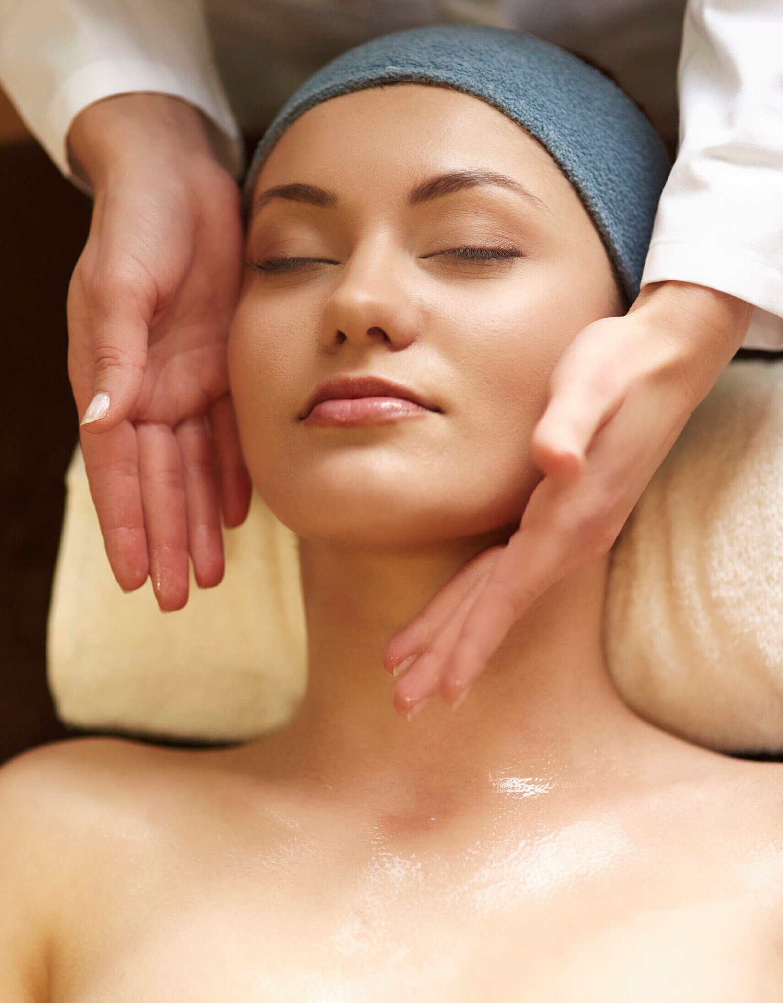woman relaxing spa 1 scaled e1789138153703
